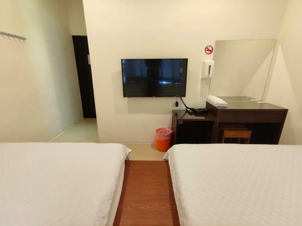 Feng Homestay Zhongpu Exterior photo